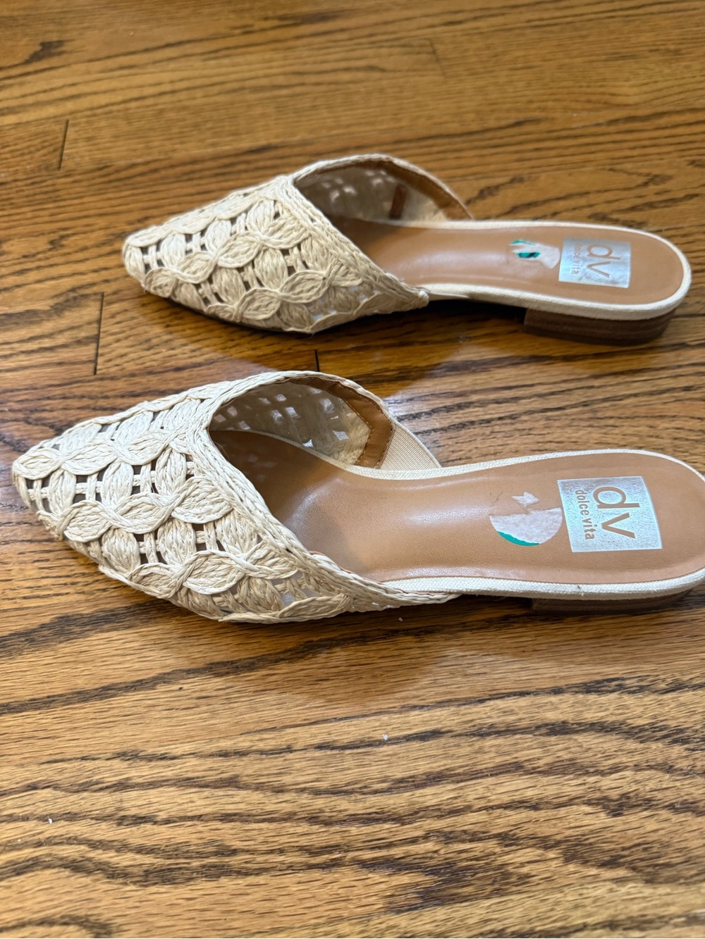 Dolce Vita Cream Crochet Pointed-Toe Slip-On Mules - Picture 2 of 4